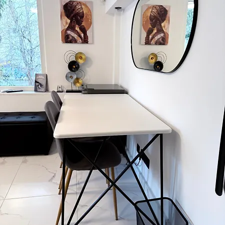 Aristotelous Apartment *